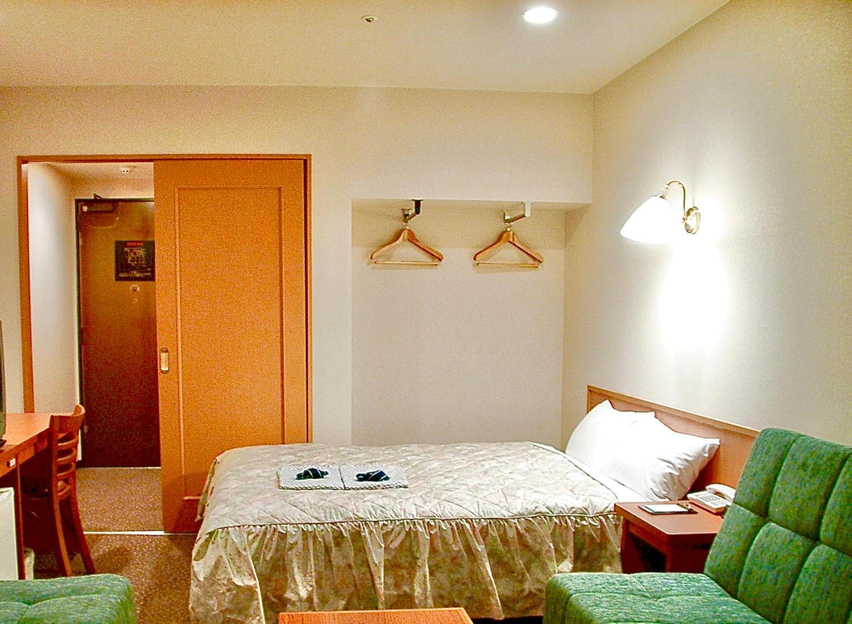 Himeji Ekimae Universal Hotel Minamiguchi ภายนอก รูปภาพ