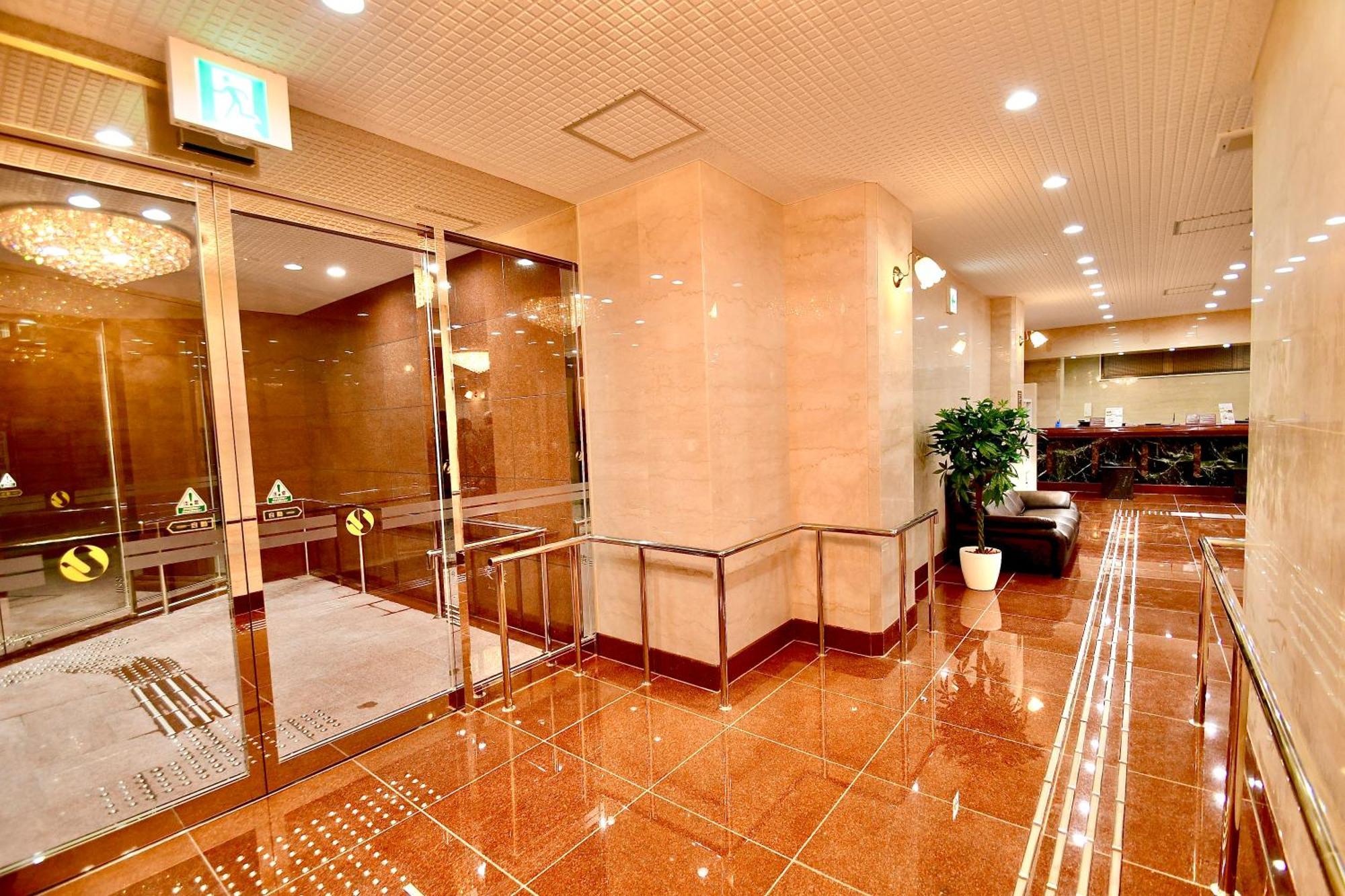 Himeji Ekimae Universal Hotel Minamiguchi ภายนอก รูปภาพ