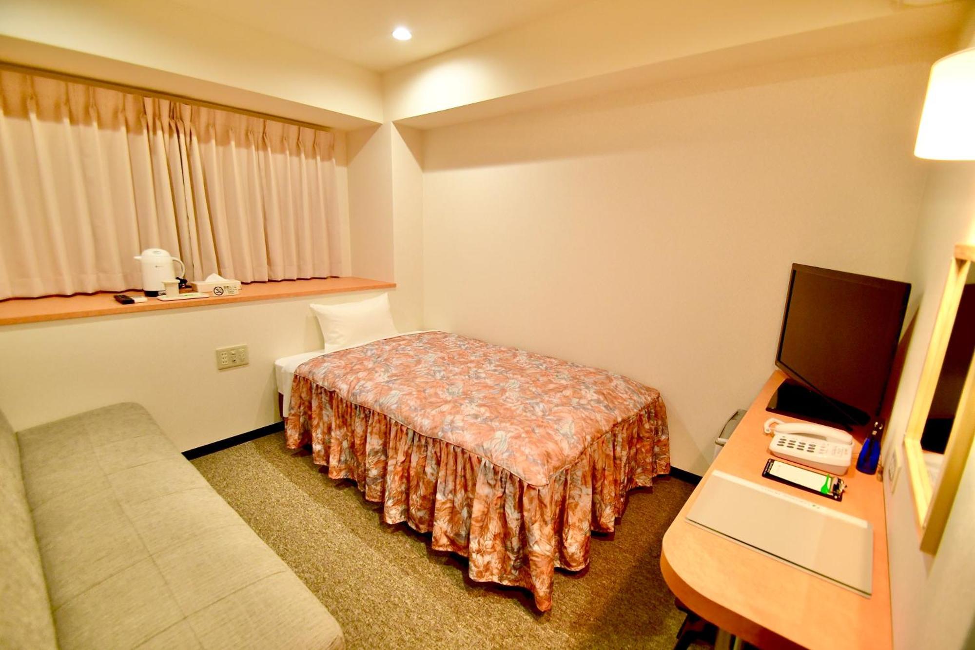 Himeji Ekimae Universal Hotel Minamiguchi ภายนอก รูปภาพ